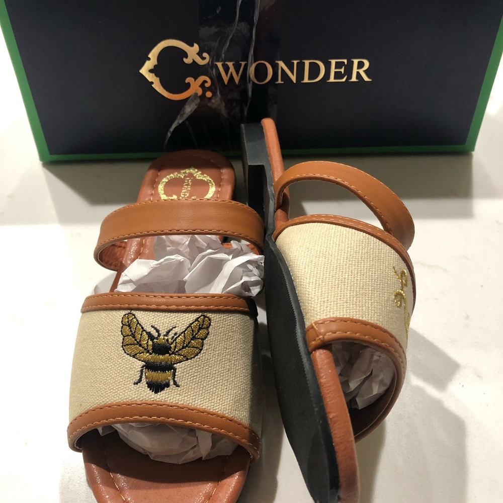 C. Wonder sandals, new size 6